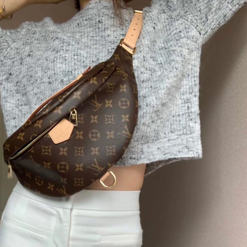 LV M43644 Bumbag 近新絕版老花字紋腰包胸包-30