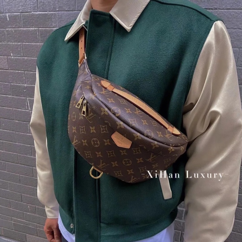 LV M43644 Bumbag 近新絕版老花字紋腰包胸包-31