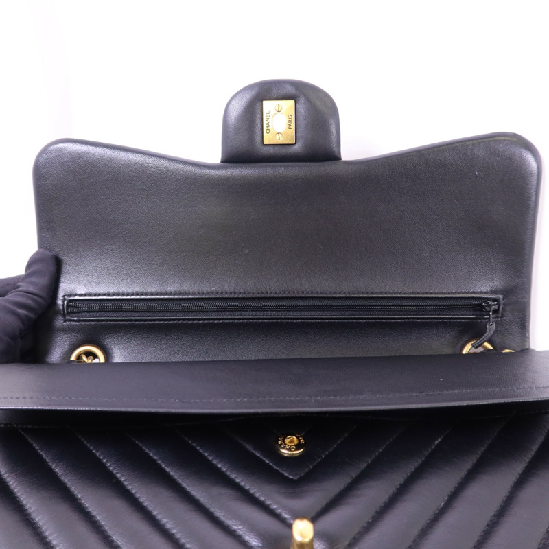 CHANEL 羊皮皮革Classic Jumbo金扣鏈帶手挽肩背兩用袋-15