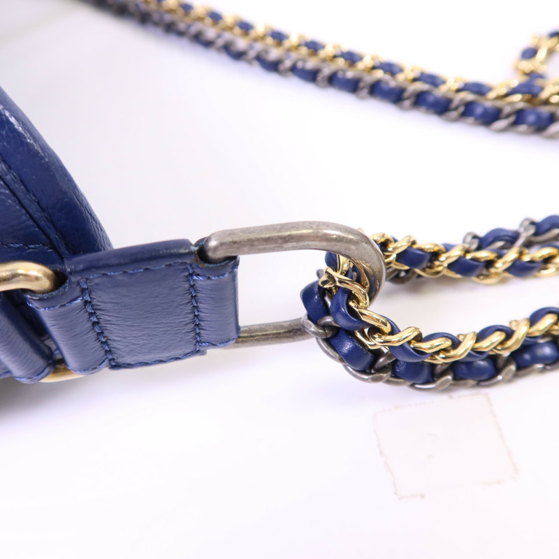 CHANEL 牛皮皮革Gabrielle Small金扣鏈帶肩背袋-11