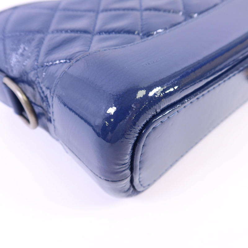 CHANEL 牛皮皮革Gabrielle Small金扣鏈帶肩背袋-14