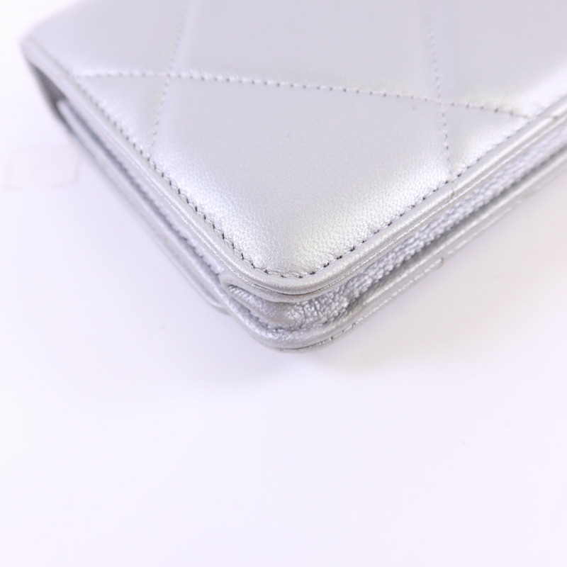 CHANEL 羊皮皮革Chanel 19 WOC手挽肩背兩用袋-17