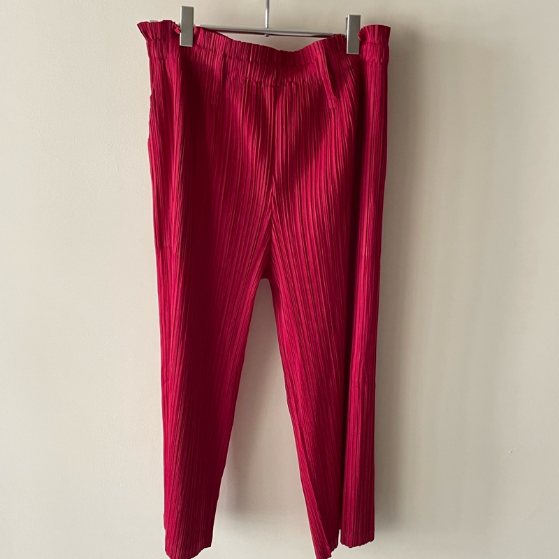▪️富貴選物FUGUEI▪️三宅一生PP 寶石紅 直筒褲 JF141-0