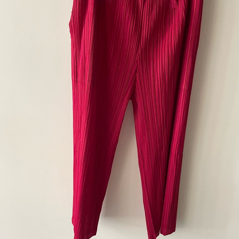 ▪️富貴選物FUGUEI▪️三宅一生PP 寶石紅 直筒褲 JF141-3