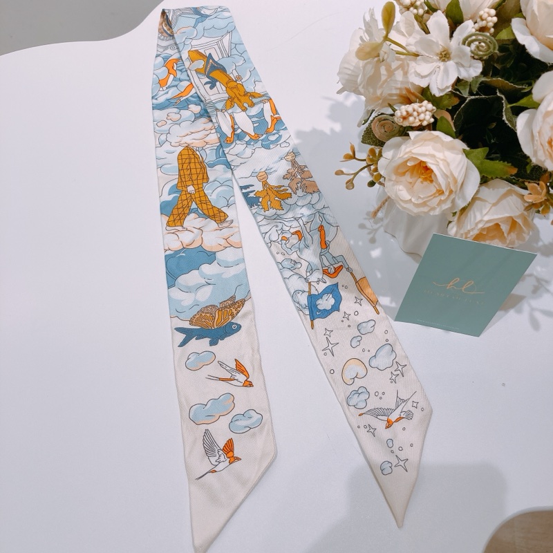 TW4644 HERMES 愛馬仕雲想國小絲巾SUR MON NUAGE TWILLY-1