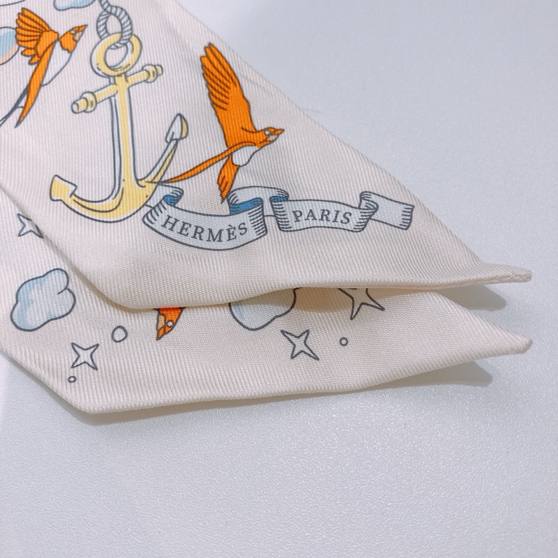 TW4644 HERMES 愛馬仕雲想國小絲巾SUR MON NUAGE TWILLY-3