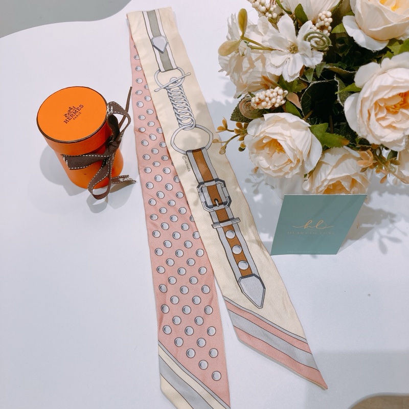 TW4645 HERMES 愛馬仕雙面圖案小絲巾SILK GRAND TRALALA TWILLY-10