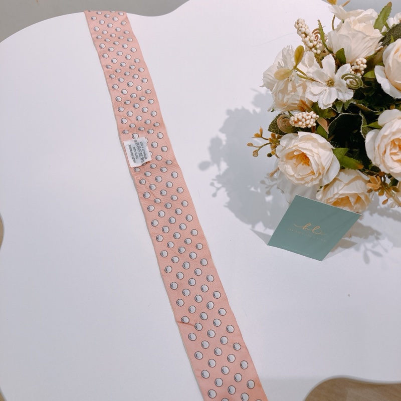 TW4646 HERMES 愛馬仕雙面圖案小絲巾SILK GRAND TRALALA TWILLY-5