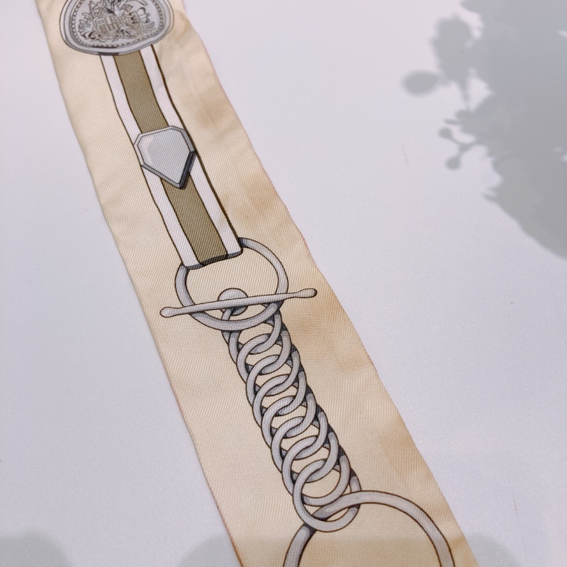 TW4646 HERMES 愛馬仕雙面圖案小絲巾SILK GRAND TRALALA TWILLY-7