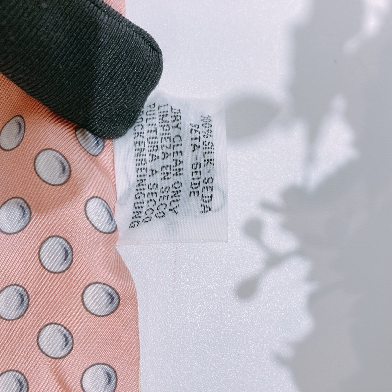 TW4646 HERMES 愛馬仕雙面圖案小絲巾SILK GRAND TRALALA TWILLY-11