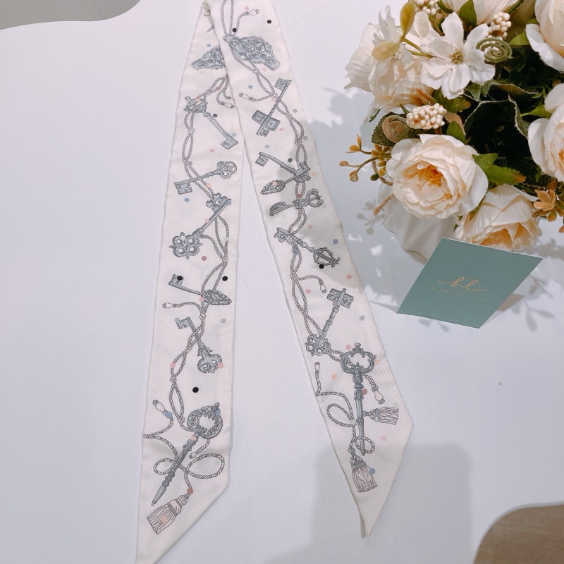 TW4649 HERMES 愛馬仕鎖匙圖案小絲巾SILK LES CLES A POIS TWILLY-1