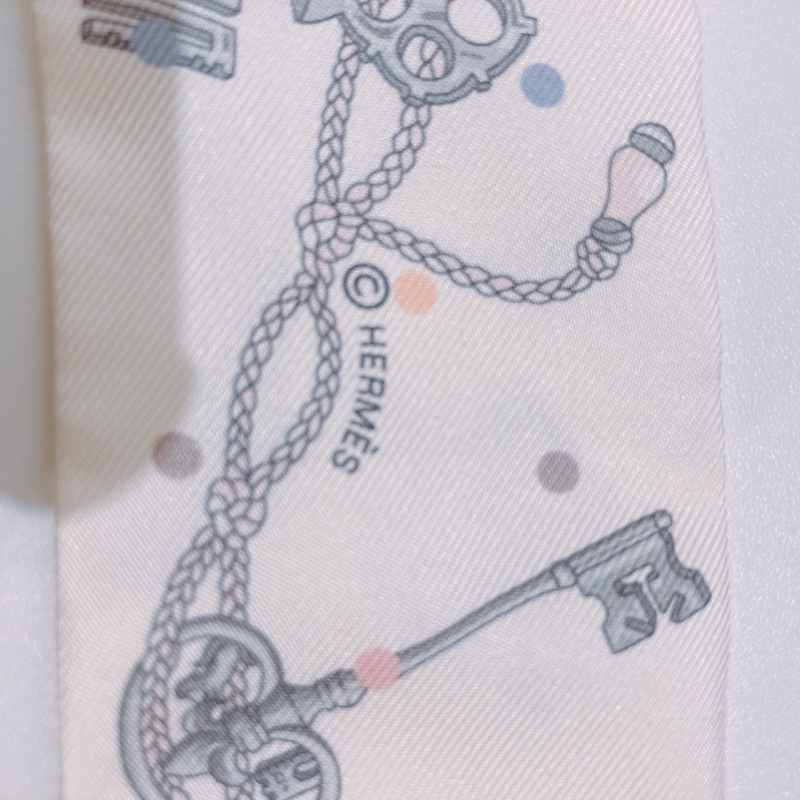 TW4649 HERMES 愛馬仕鎖匙圖案小絲巾SILK LES CLES A POIS TWILLY-12