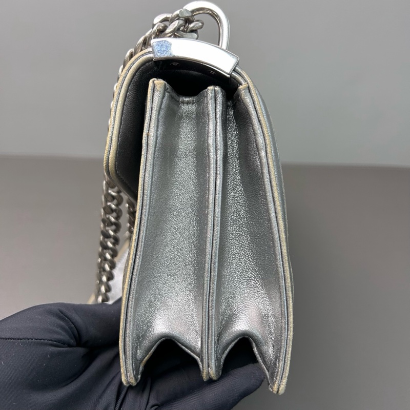 Miu Miu • Confidential銀色全皮褶皺鏈條包 芯片款-4