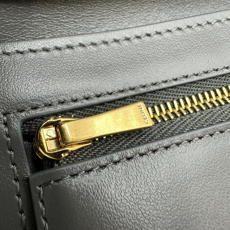 【美收精品】CELINE 灰色雙折錢包 C-117【隔月月中將轉賣至日本 上架期限30天】-9