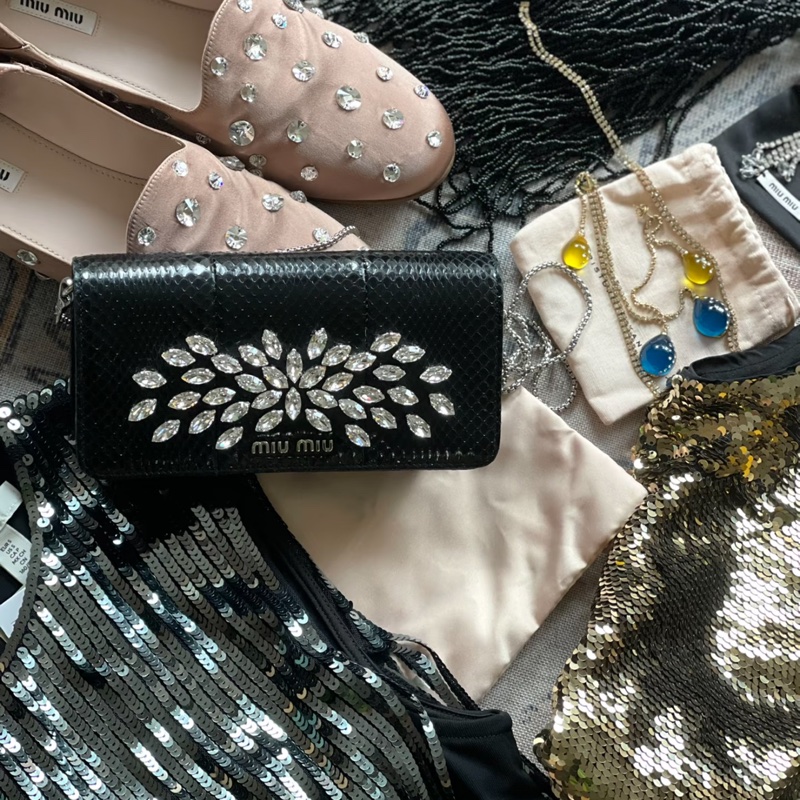 Miu Miu • 施華洛世奇水鑽黑色蛇皮鏈條包-2