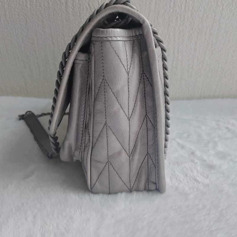 Miu Miu • 全皮褶皺大象灰鏈條包-3