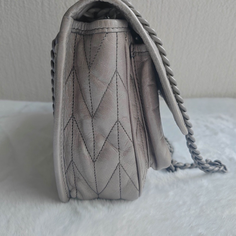 Miu Miu • 全皮褶皺大象灰鏈條包-4