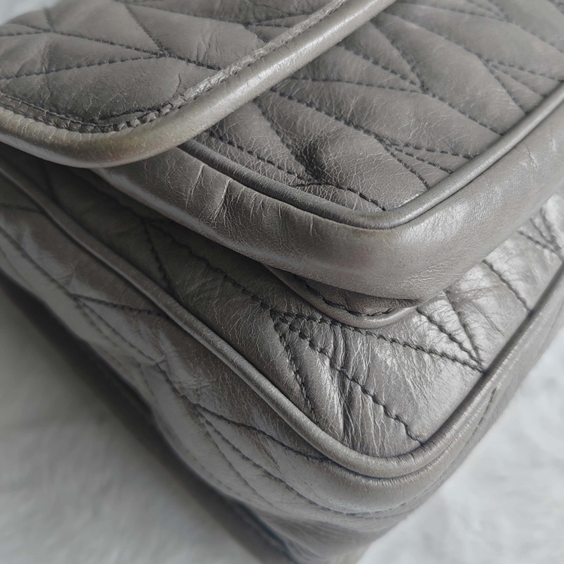 Miu Miu • 全皮褶皺大象灰鏈條包-5