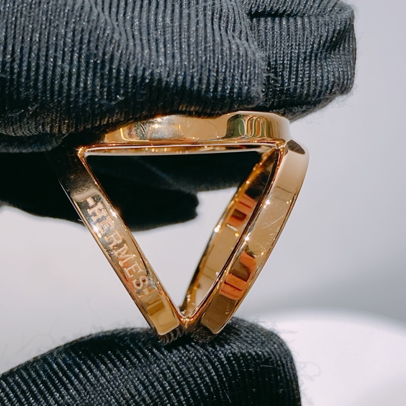 TW4650 HERMES 愛馬仕三角圓形小絲巾扣TRIO SCARF 90 RING-14