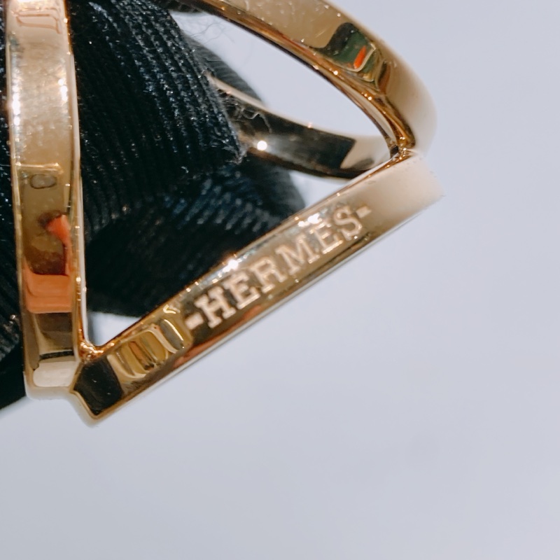 TW4650 HERMES 愛馬仕三角圓形小絲巾扣TRIO SCARF 90 RING-18