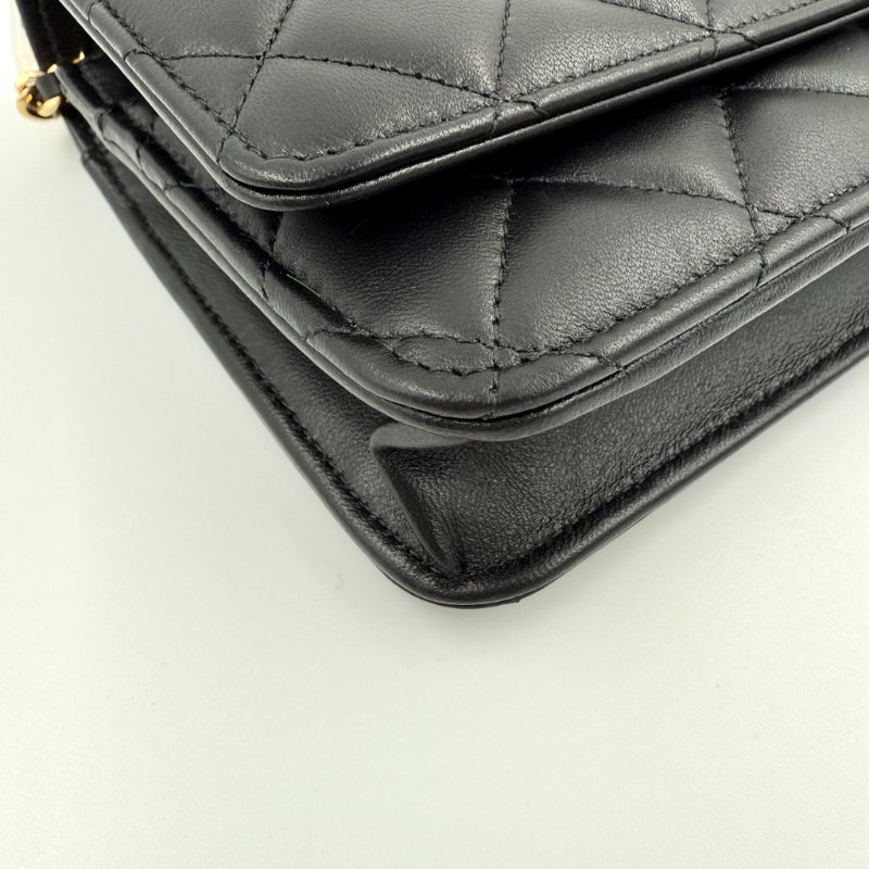 CHANEL - 黑色金釦菱格羊皮旋轉釦WOC / 新版-5