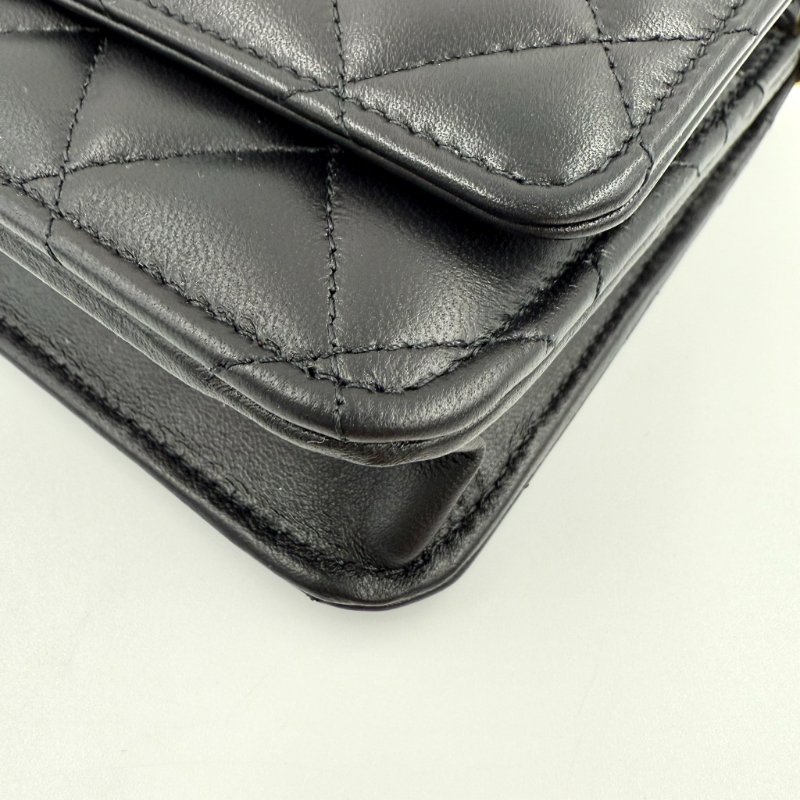 CHANEL - 黑色金釦菱格羊皮旋轉釦WOC / 新版-6