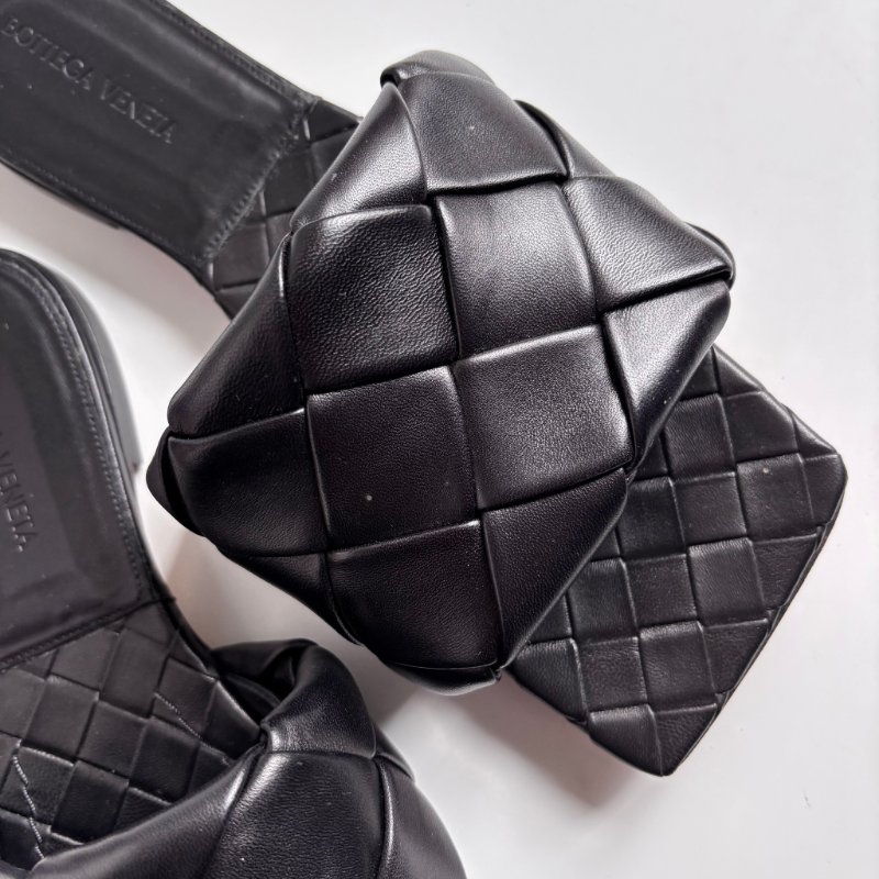 39號 ::BOTTEGA VENETA:: 黑色編織方頭拖鞋 皮革平底涼鞋 Lido black intrecciato maxi woven leather flat sandals EU39-2