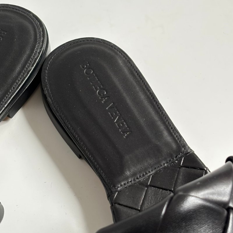 39號 ::BOTTEGA VENETA:: 黑色編織方頭拖鞋 皮革平底涼鞋 Lido black intrecciato maxi woven leather flat sandals EU39-9