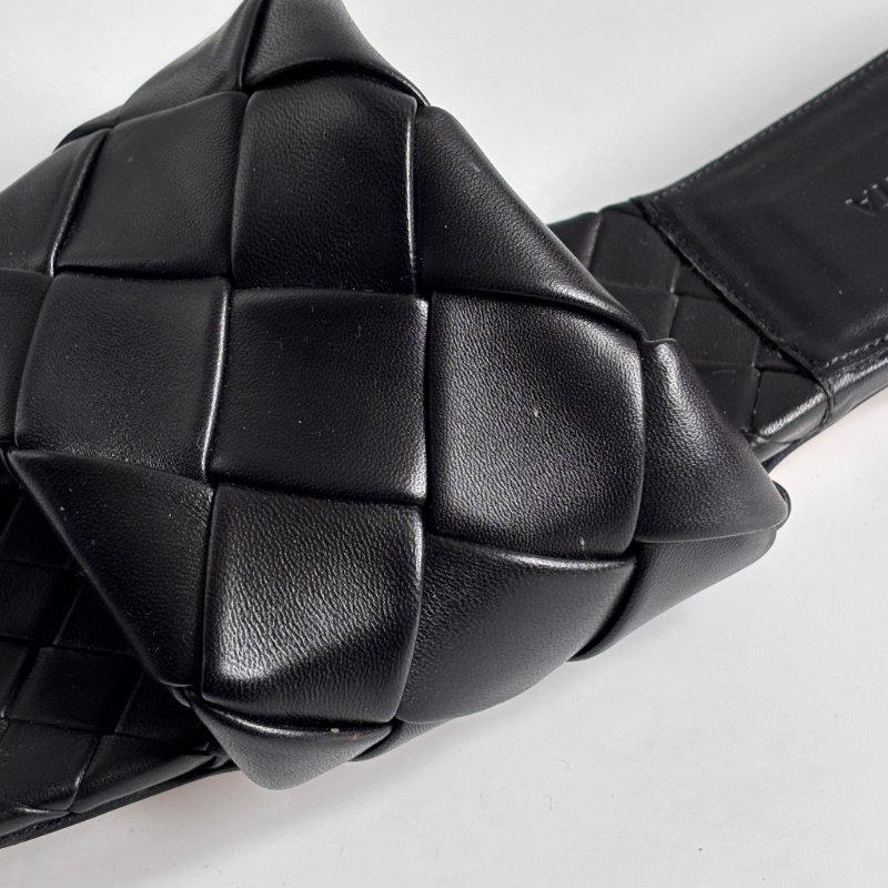 39號 ::BOTTEGA VENETA:: 黑色編織方頭拖鞋 皮革平底涼鞋 Lido black intrecciato maxi woven leather flat sandals EU39-11