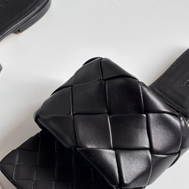 39號 ::BOTTEGA VENETA:: 黑色編織方頭拖鞋 皮革平底涼鞋 Lido black intrecciato maxi woven leather flat sandals EU39-12