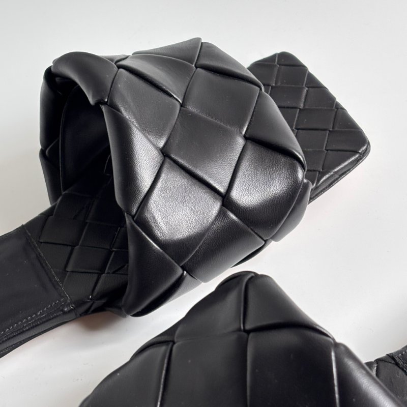 39號 ::BOTTEGA VENETA:: 黑色編織方頭拖鞋 皮革平底涼鞋 Lido black intrecciato maxi woven leather flat sandals EU39-14