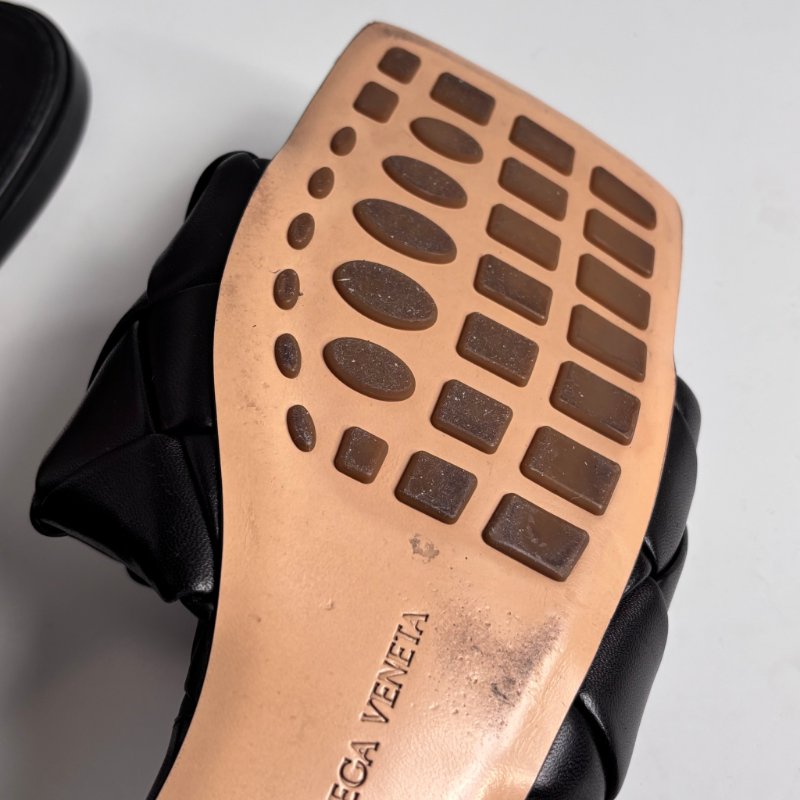39號 ::BOTTEGA VENETA:: 黑色編織方頭拖鞋 皮革平底涼鞋 Lido black intrecciato maxi woven leather flat sandals EU39-21