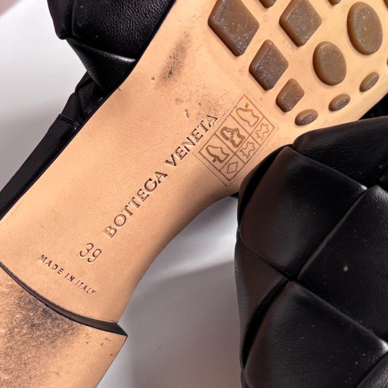 39號 ::BOTTEGA VENETA:: 黑色編織方頭拖鞋 皮革平底涼鞋 Lido black intrecciato maxi woven leather flat sandals EU39-27