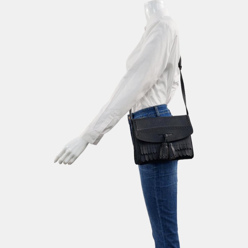 BURBERRY Macken小號黑色牛皮流蘇鏤空單肩包斜挎包手拿包 金色五金 可拆卸肩帶-1