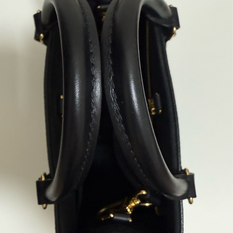 LV黑色全皮OnTheGo PM M45653-3