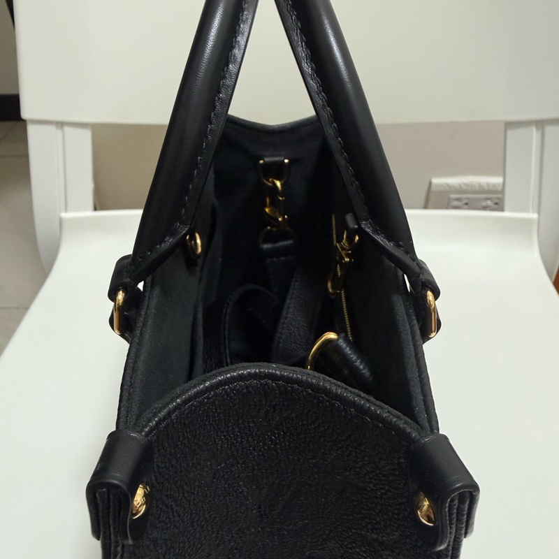 LV黑色全皮OnTheGo PM M45653-12