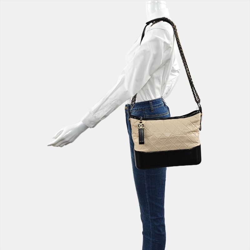 CHANEL GABRIELLE中號裸粉色牛皮菱格紋絎縫流浪包單肩包斜挎包 金色釘色五金 24開 可拆卸肩帶-1