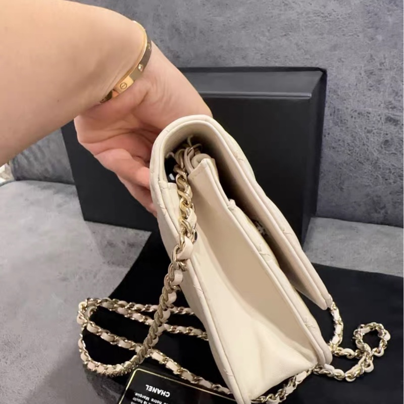 【Chanel檢漏✨ 全網最低價！】Chanel WOC 白色 大logo仙氣飄飄-4