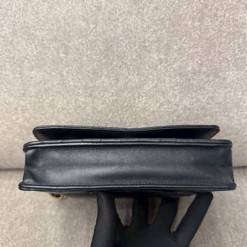 香奈兒黑色羊皮手柄鏈條包-3