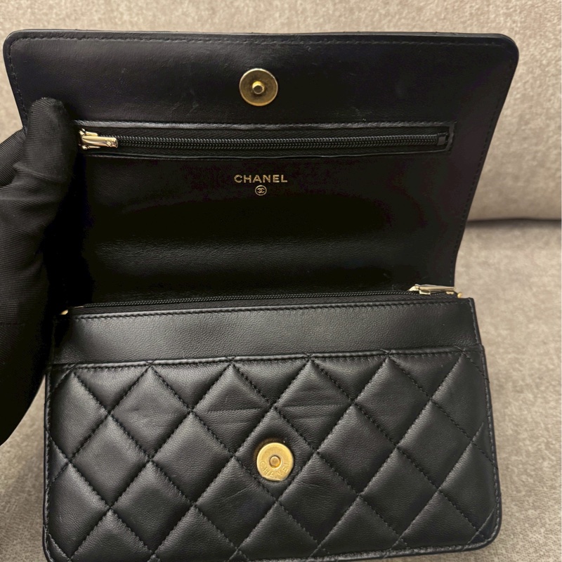 香奈兒黑色羊皮手柄鏈條包-8