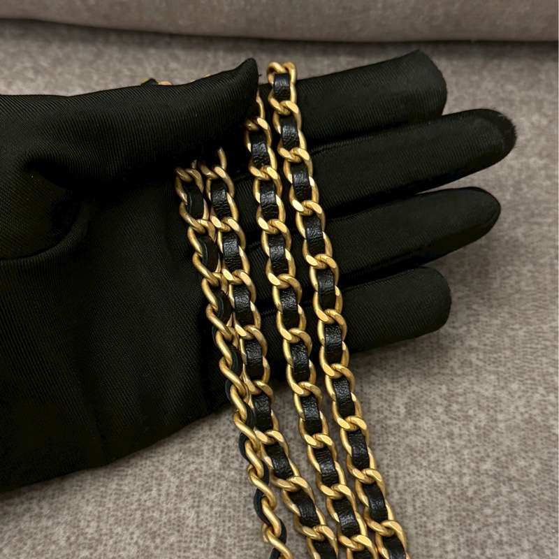 香奈兒黑色羊皮手柄鏈條包-9