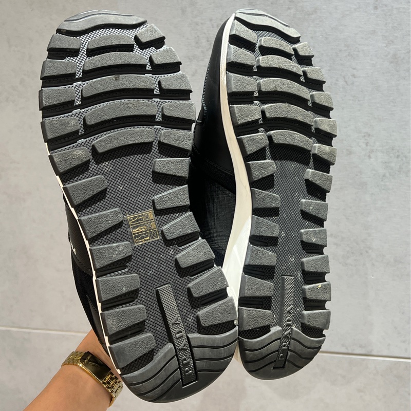 PRADA 黑色休閒運動鞋-8