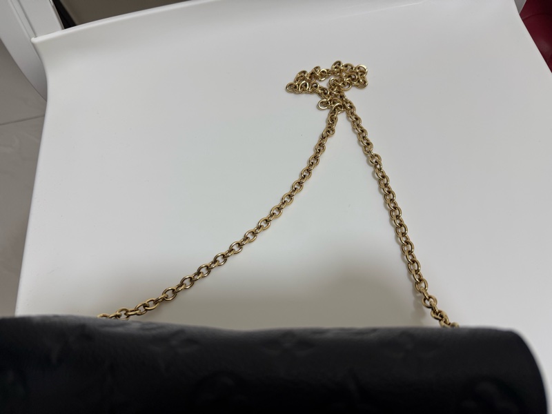 LV 全黑牛皮 皮夾 M67839-13