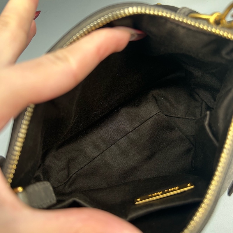 Miu Miu • 大象灰全皮金釦腋下包-4