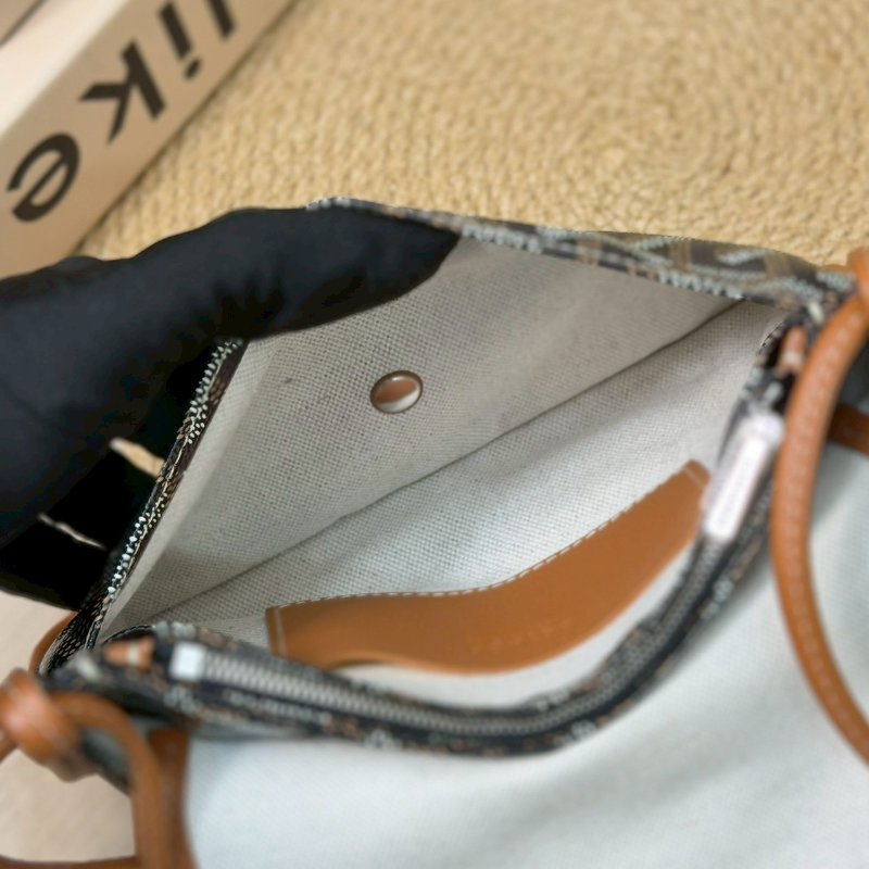🏷Goyard 高雅德 ．Plumet 信封包-17