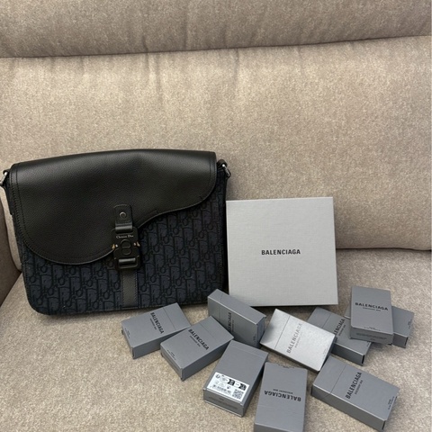 巴黎世家限量煙盒香水