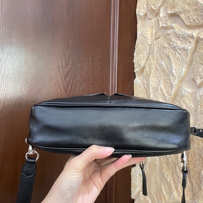 Miu Miu • 黑銀全皮口袋機車相機包-4