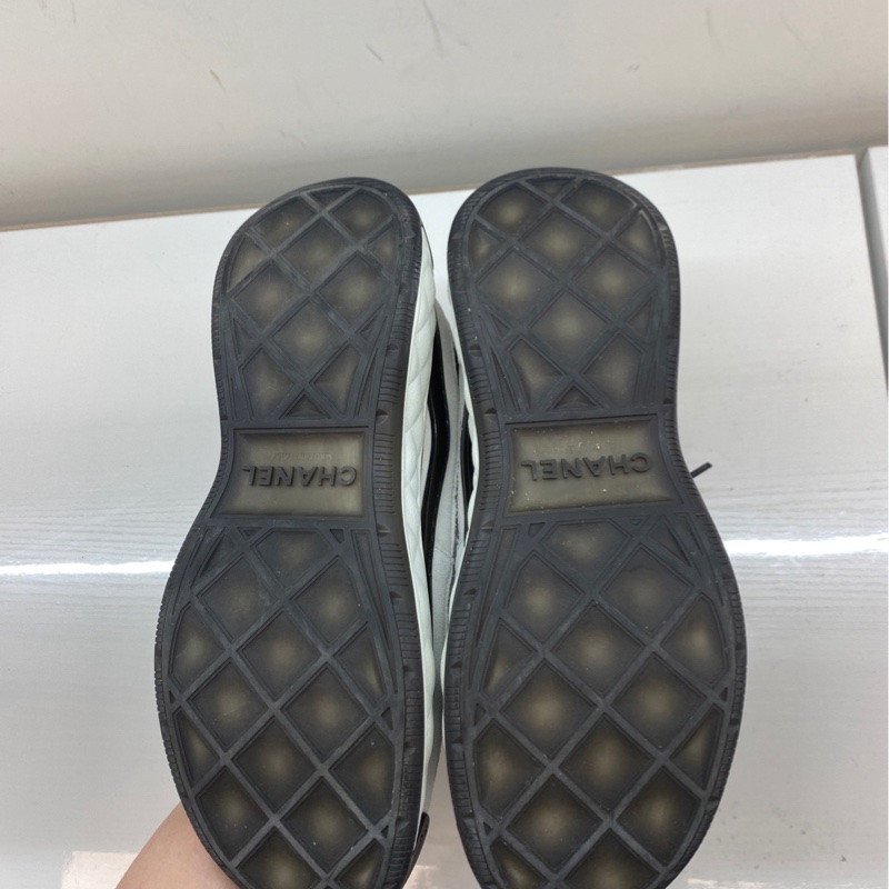99新閒置 僅試穿 香奈兒 Chanel 黑白熊貓運動鞋37.5碼-3
