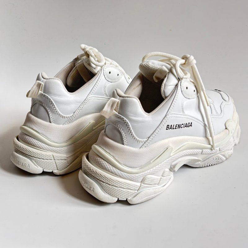 38號 ::BALENCIAGA:: Triple S Sporty Sneaker in White 白色運動休閒鞋-2