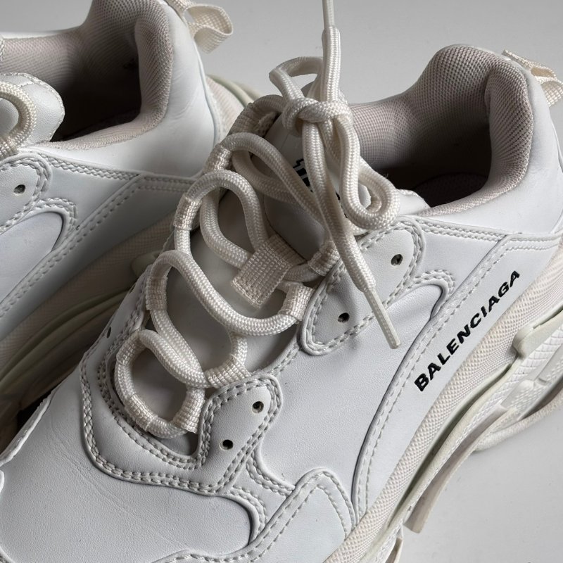 38號 ::BALENCIAGA:: Triple S Sporty Sneaker in White 白色運動休閒鞋-5